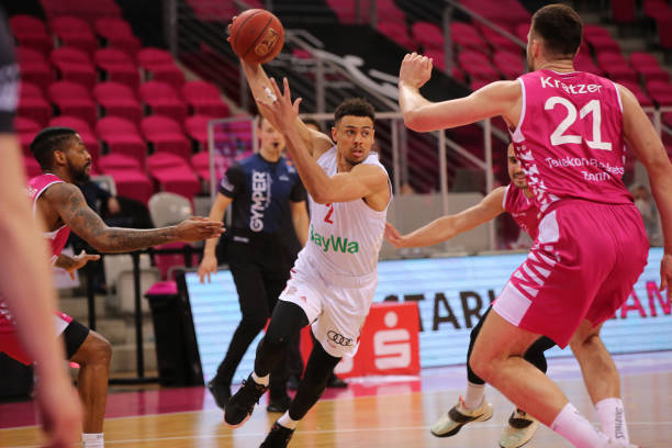 用表现说话 用表现说话