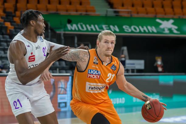 在职业足球 在职业足球