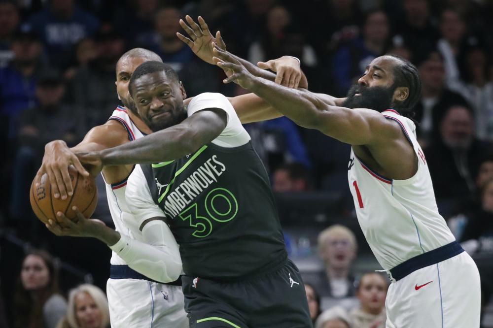 稳固防守的 稳固防守的