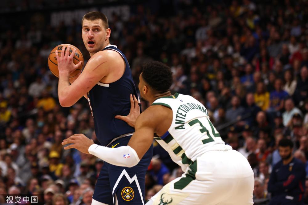 黄雀与雄鹰 黄雀与雄鹰